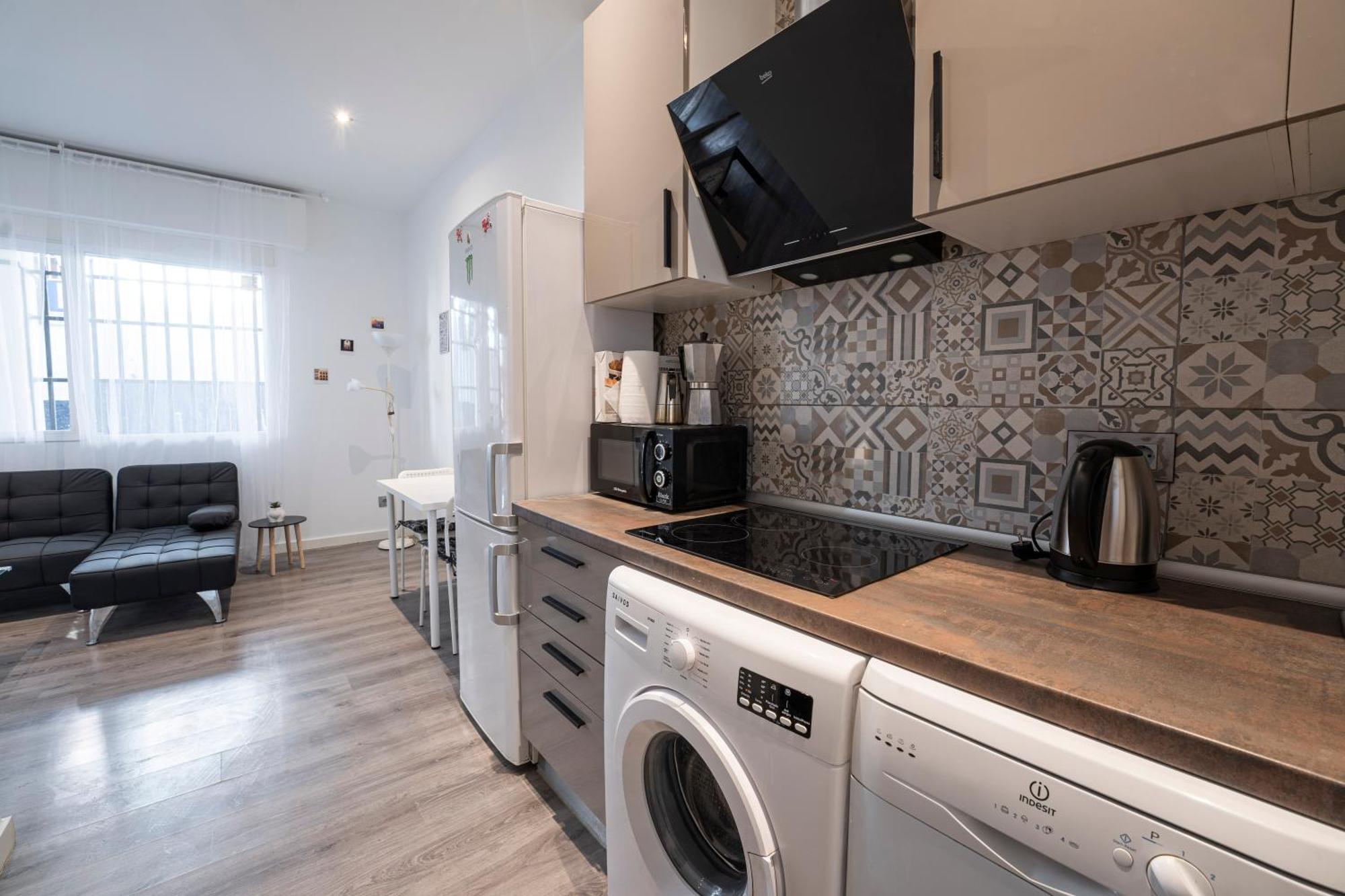 Hogar En Calle Lavapies Madrid Luaran gambar